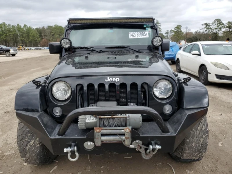 Jeep Wrangler, снимка 1 - Автомобили и джипове - 49247448