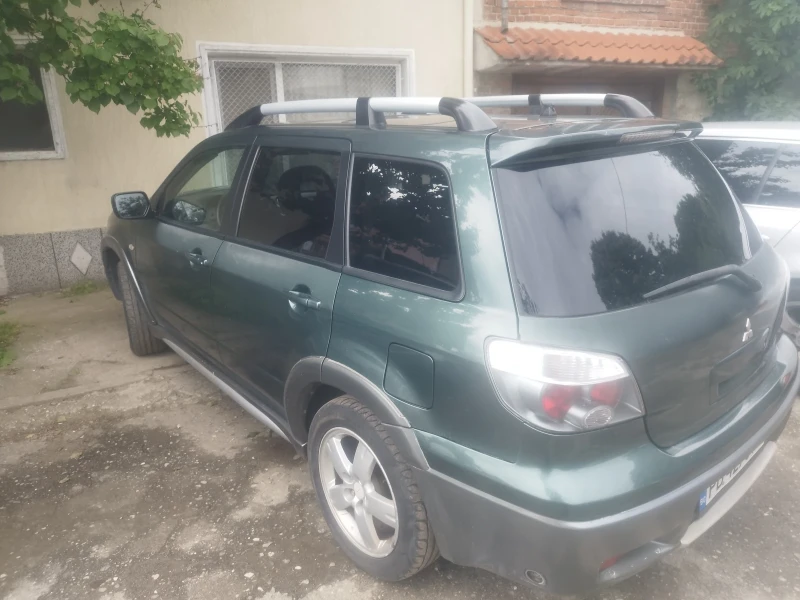 Mitsubishi Outlander, снимка 4 - Автомобили и джипове - 52357580