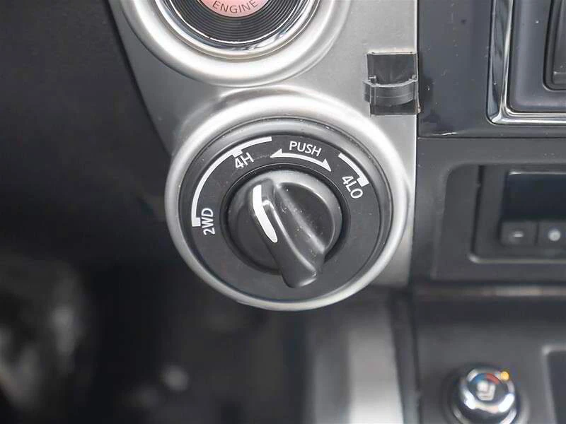 Nissan Titan crew cab  Pro-4x* Intercooled Turbo Diesel V-8 5.0 L, снимка 16 - Автомобили и джипове - 53576941