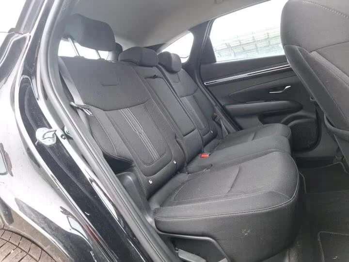 Hyundai Tucson 1.6 CRDI/136HP/TREND/NAVI/CAM/AUTOMATIC/, снимка 10 - Автомобили и джипове - 53926010