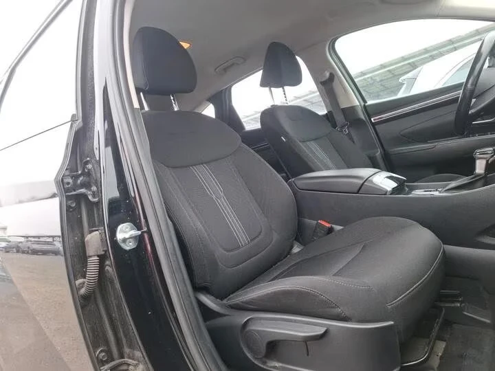 Hyundai Tucson 1.6 CRDI/136HP/TREND/NAVI/CAM/AUTOMATIC/, снимка 9 - Автомобили и джипове - 53926010