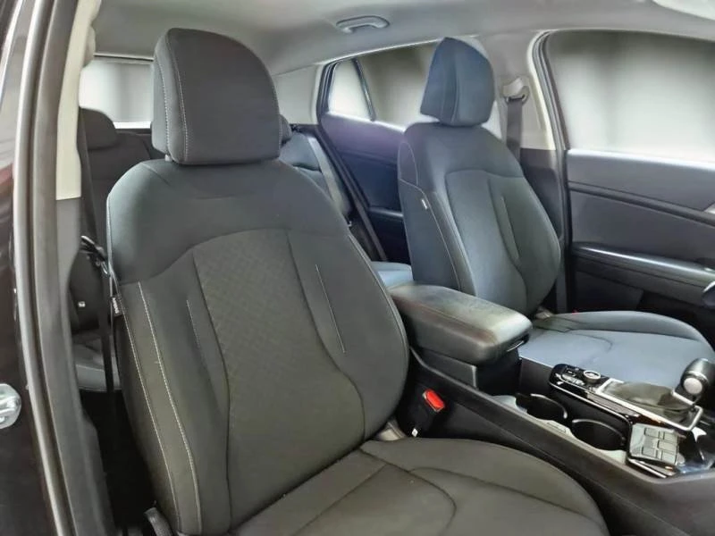 Kia Sportage, снимка 8 - Автомобили и джипове - 54412657