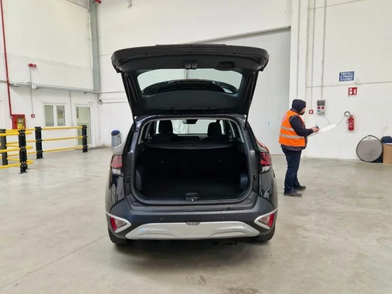 Kia Sportage, снимка 6 - Автомобили и джипове - 54412657