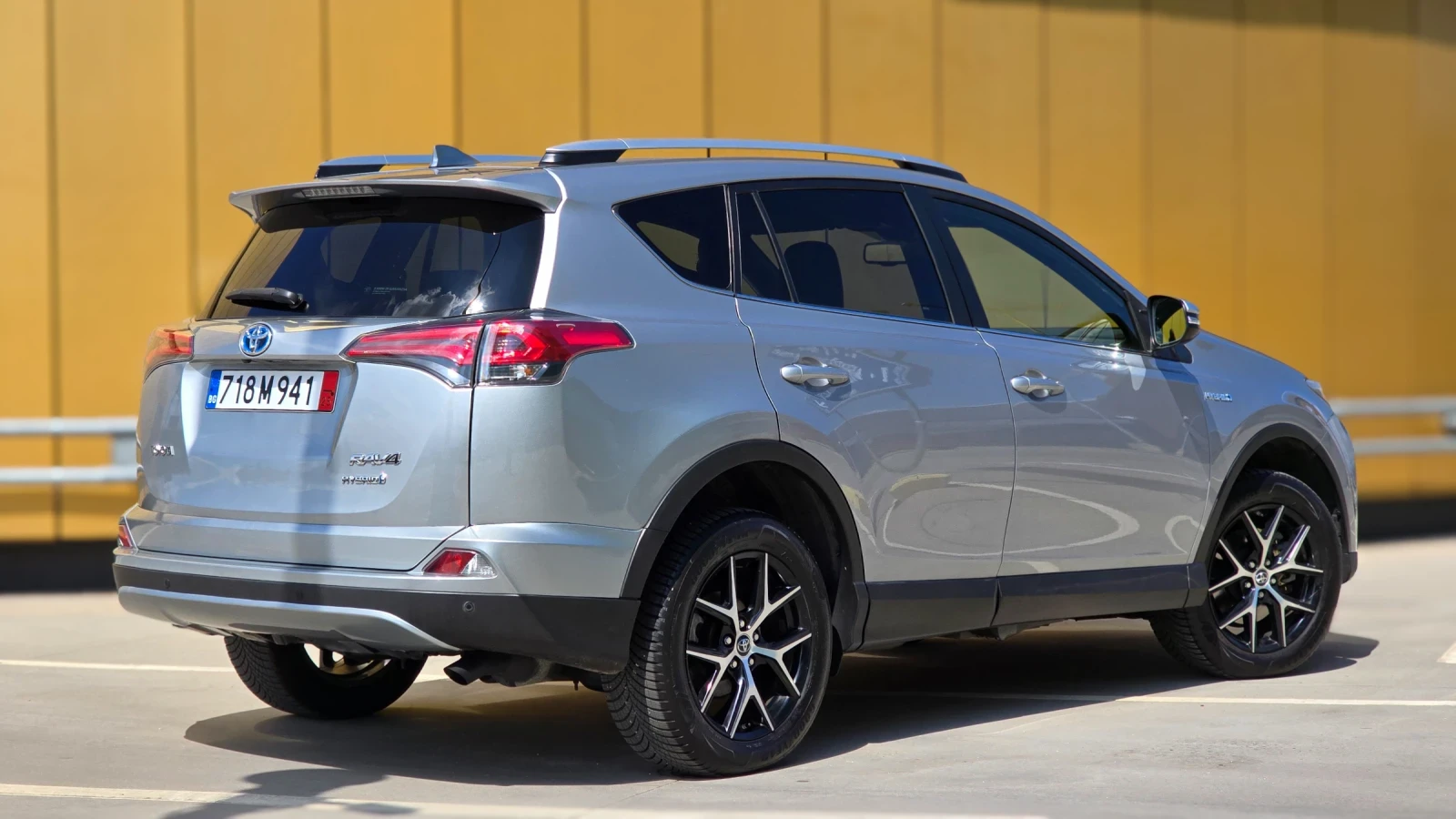 Toyota Rav4 2.5 Hybrid - изображение 3