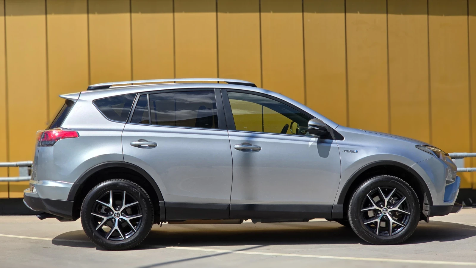 Toyota Rav4 2.5 Hybrid - изображение 5
