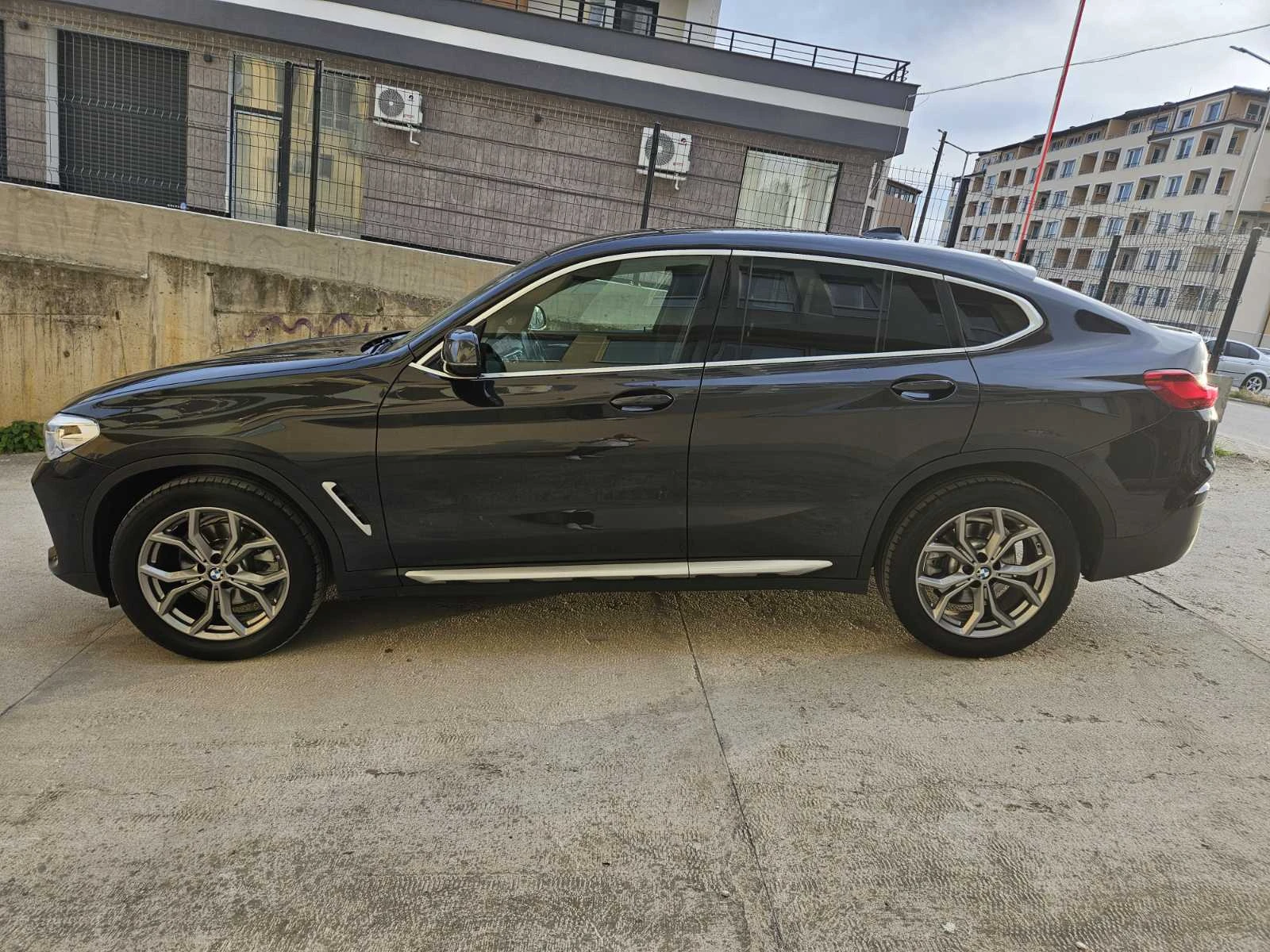 BMW X4 X DRIVE 20 D - изображение 6