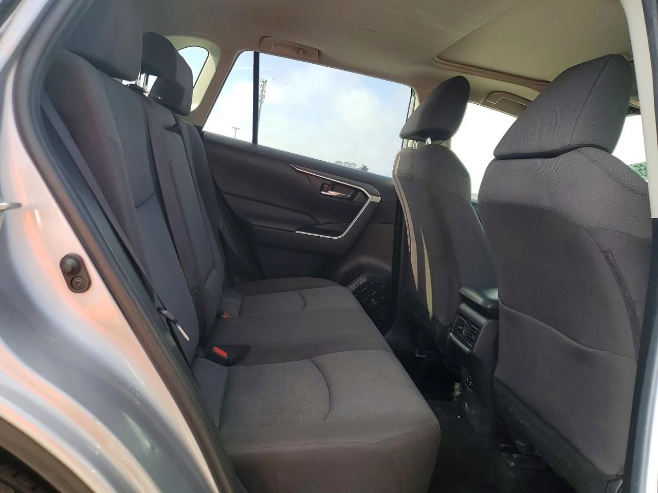 Toyota Rav4 2.5* XLE, снимка 10 - Автомобили и джипове - 53748142