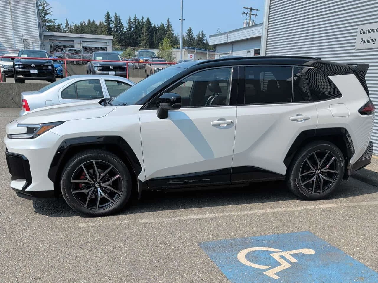 Toyota Rav4 GR  PLUG IN HYBRID / CARFAX / , снимка 2 - Автомобили и джипове - 55670636