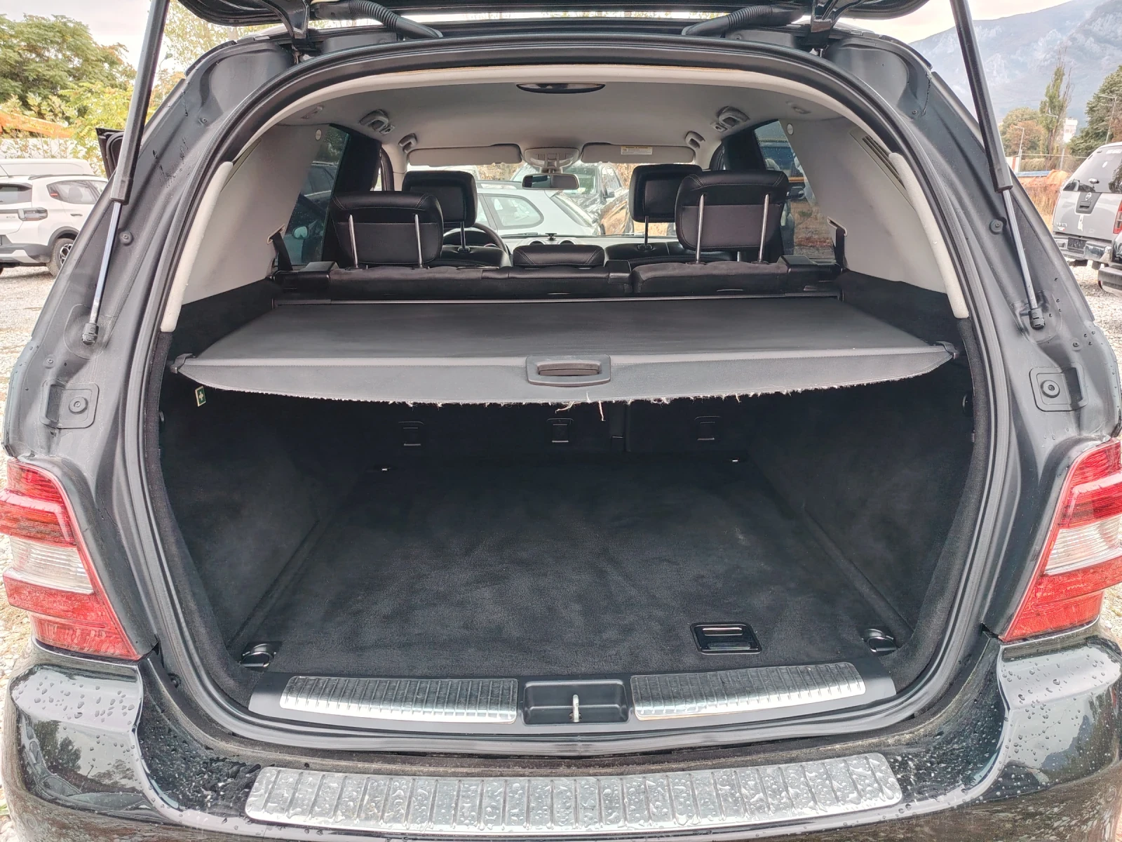 Mercedes-Benz ML 320 320 CDI Sport, снимка 9 - Автомобили и джипове - 56058331