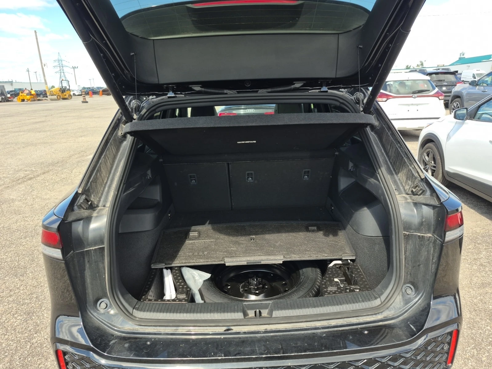 VW Tiguan * COMFORTLINE R LINE BLACK EDITION * CARFAX * , снимка 13 - Автомобили и джипове - 56095956