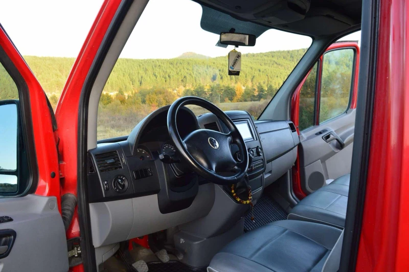 VW Crafter 2.5/TDI/8+ 1/, снимка 16 - Бусове и автобуси - 52714194