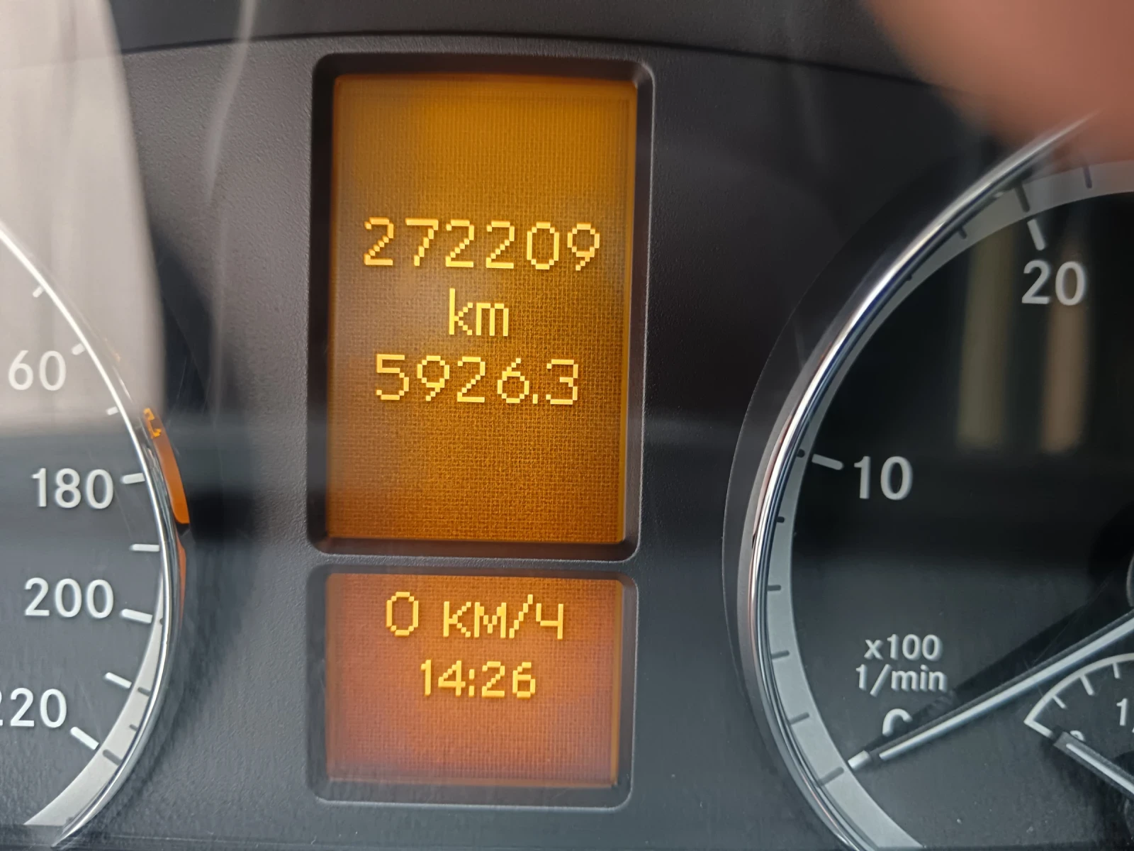 Mercedes-Benz Vito 2.2 CDI 116 - изображение 10