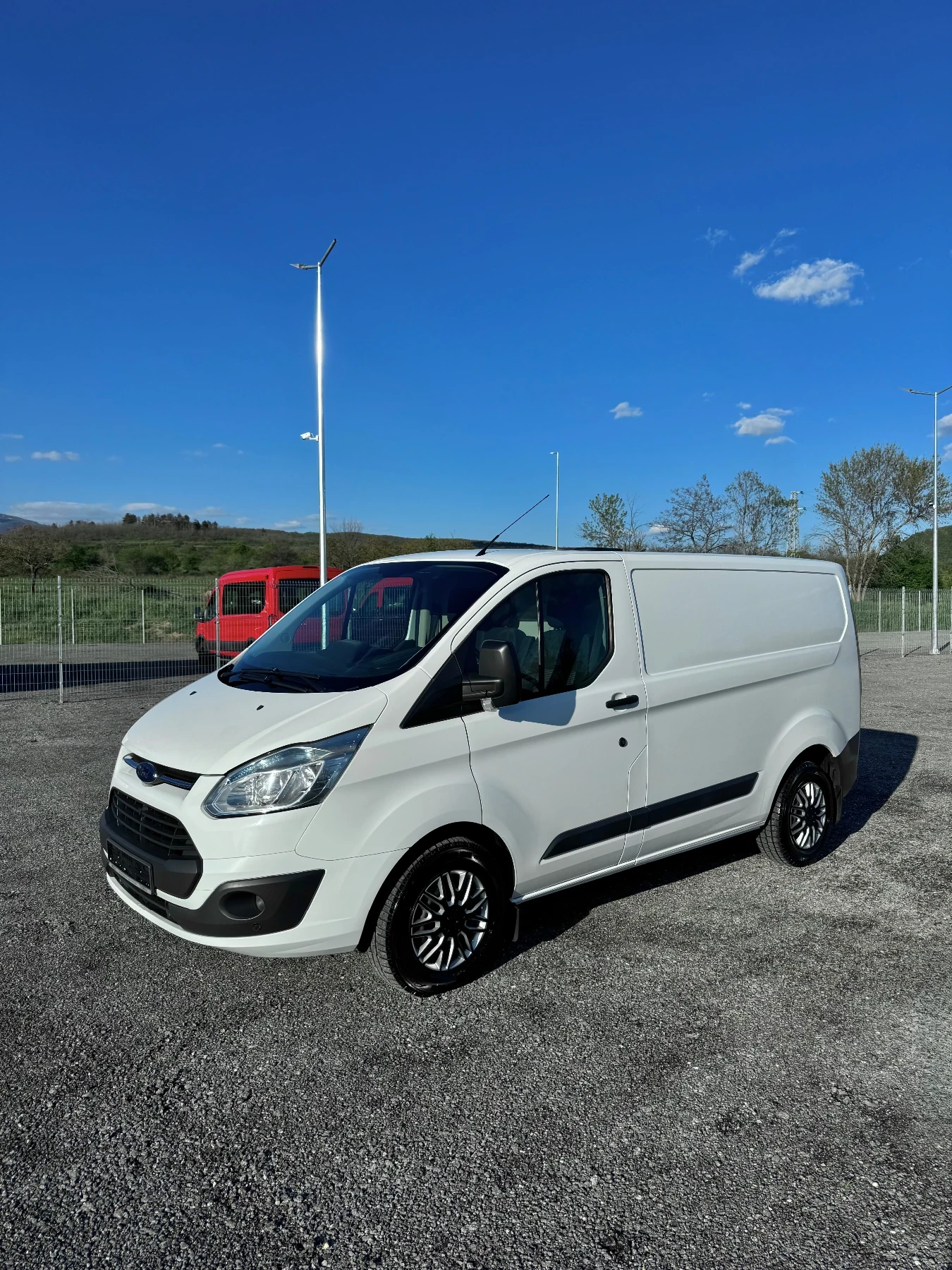 Ford Transit Custom 2.2 TDCI 125кс Верига !! EURO 6, Клима, Автопилот!, снимка 3 - Бусове и автобуси - 54306987