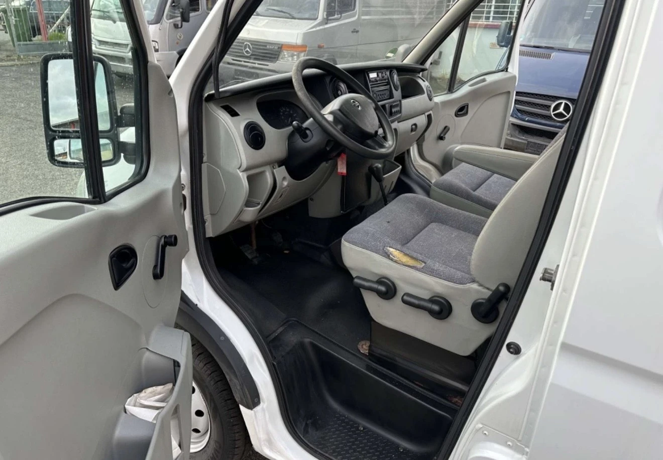 Nissan Interstar, снимка 11 - Бусове и автобуси - 54780942