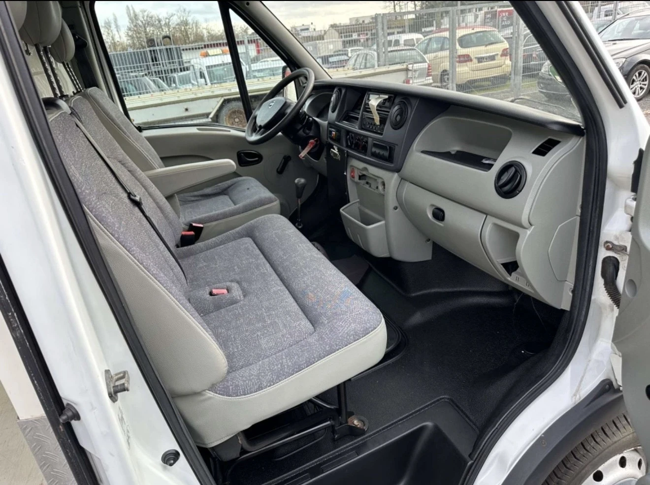 Nissan Interstar, снимка 8 - Бусове и автобуси - 54780942