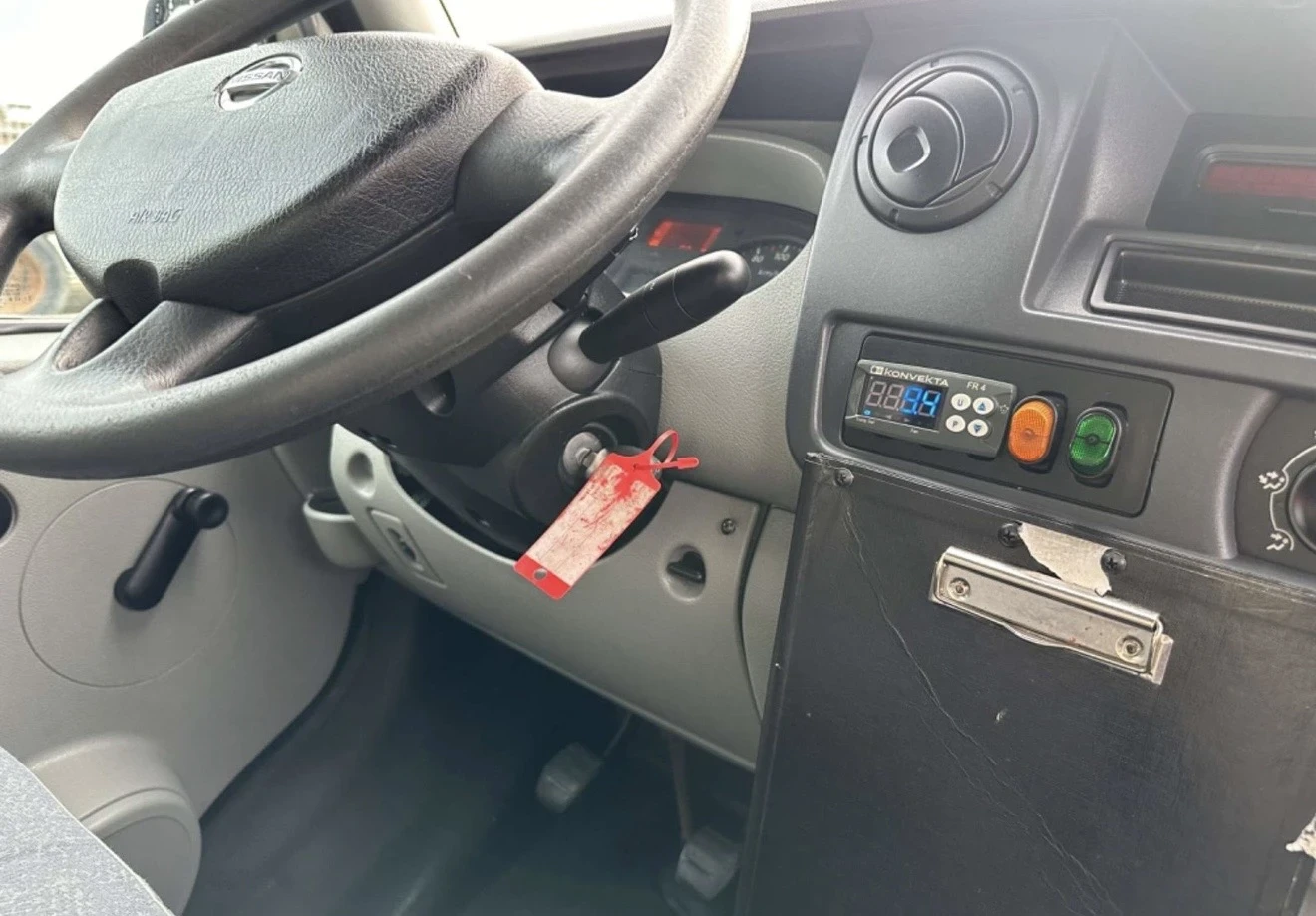 Nissan Interstar, снимка 12 - Бусове и автобуси - 54780942