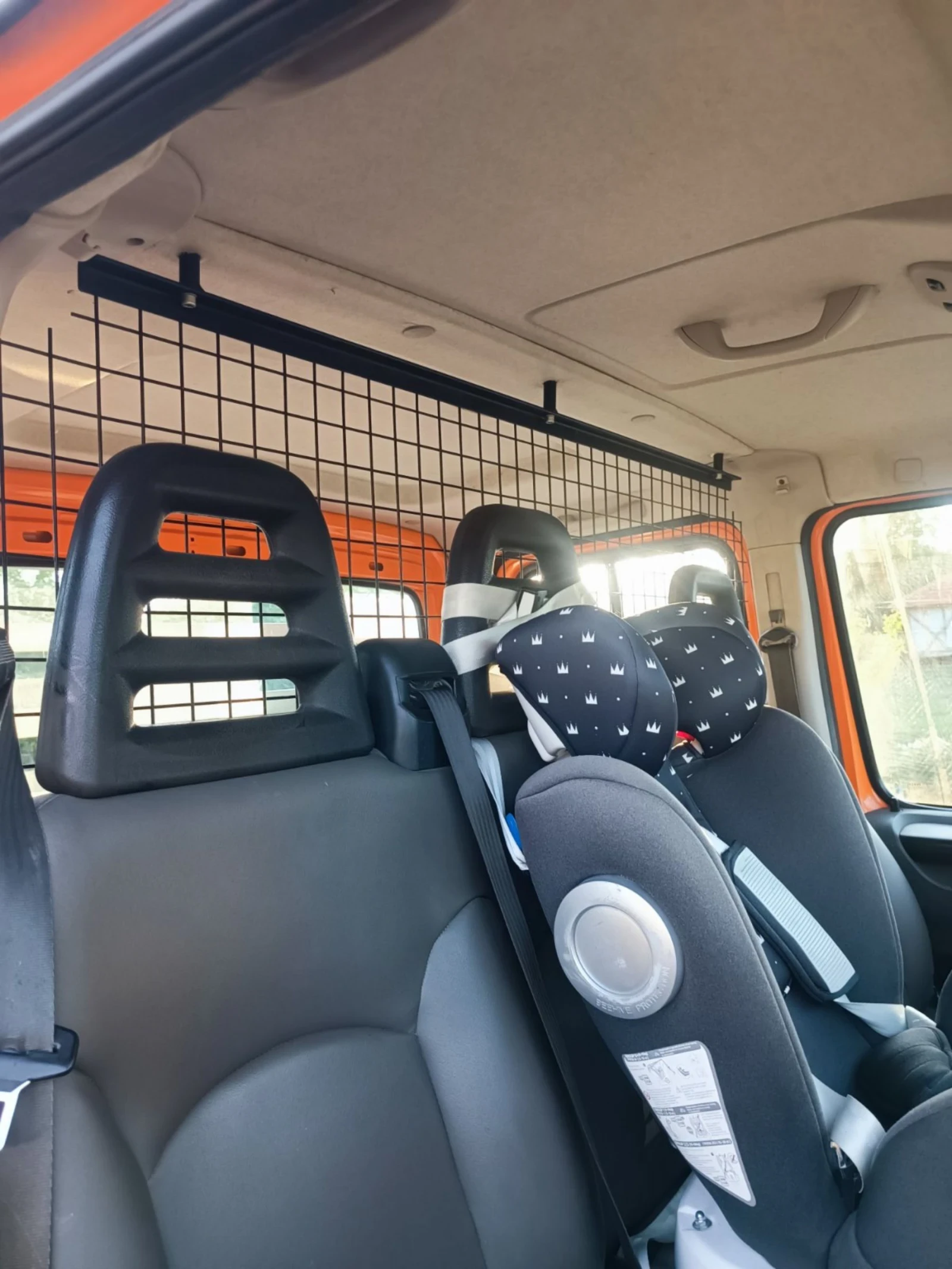 Iveco Daily, снимка 12 - Бусове и автобуси - 55056643