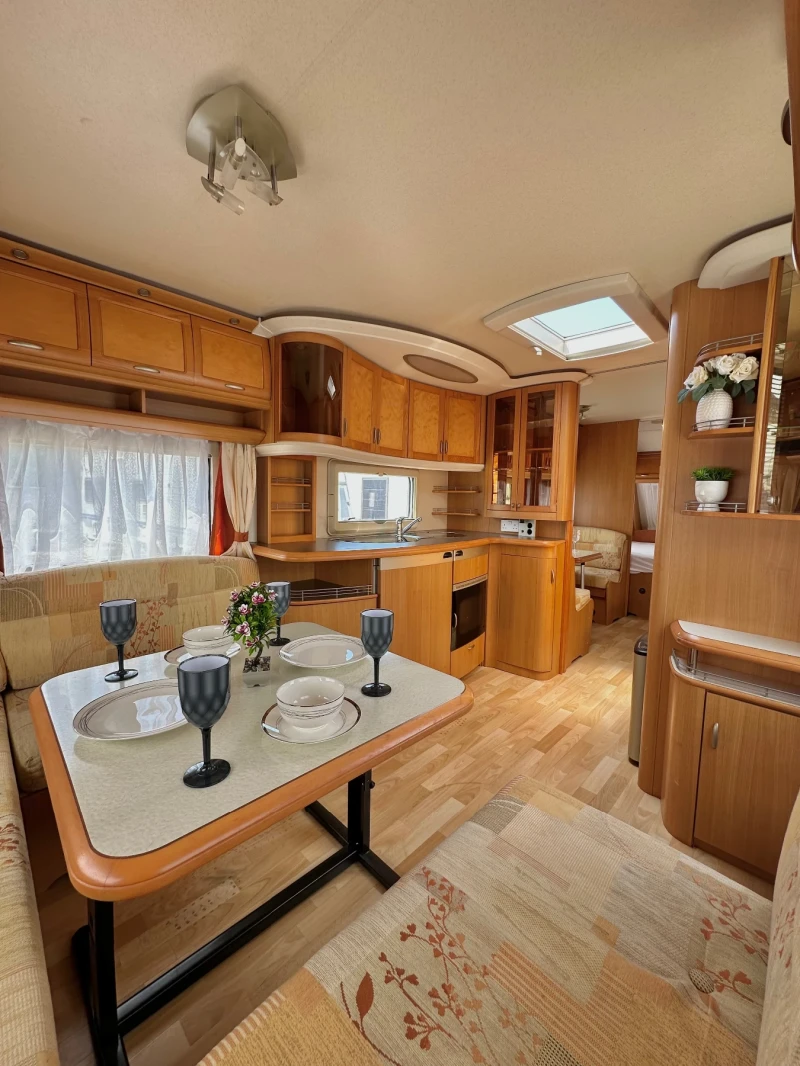 Каравана Hobby Prestige 720 / НОВ ВНОС / РЕГИСТРИРАНА / ТОП!, снимка 10 - Каравани и кемпери - 51082309