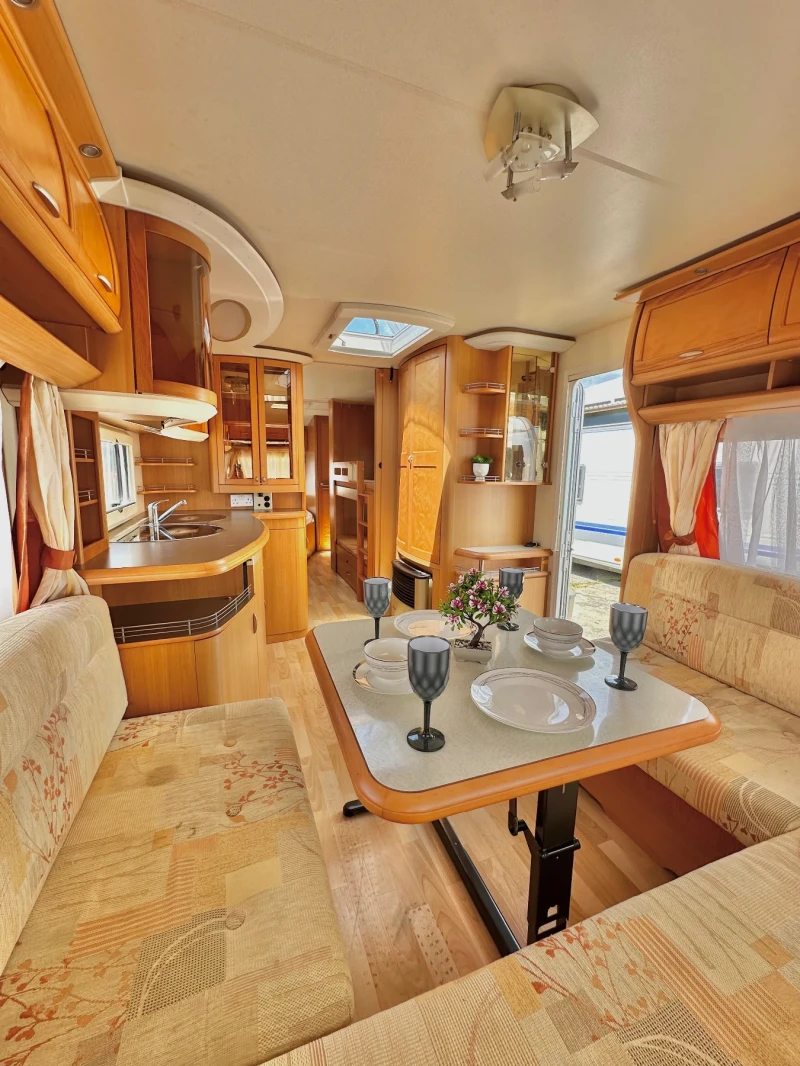 Каравана Hobby Prestige 720 / НОВ ВНОС / РЕГИСТРИРАНА / ТОП!, снимка 8 - Каравани и кемпери - 51082309