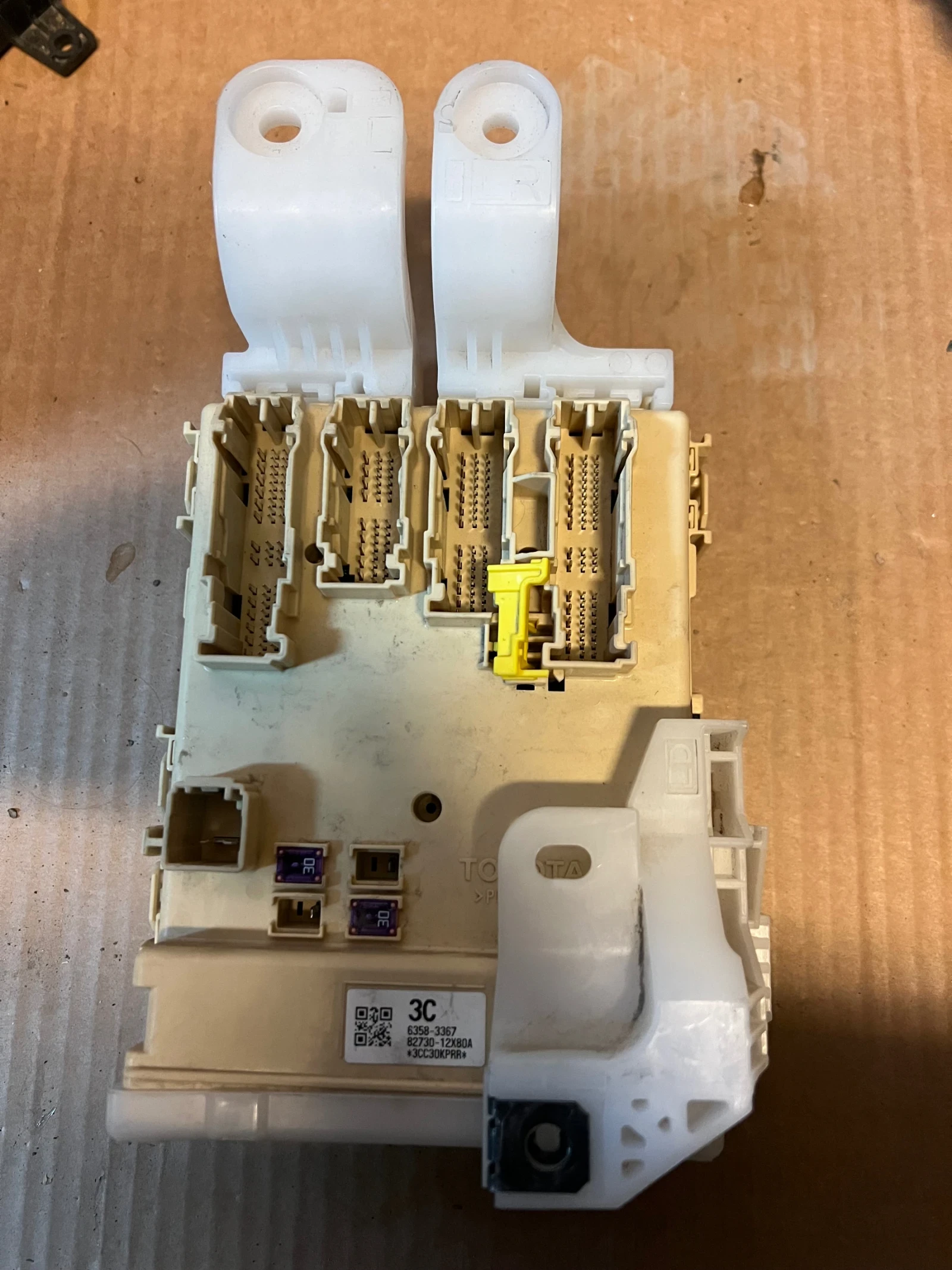 89221-02401 ����� ������� �����  Toyota Corolla E18 2013-2019 82730-12X80A | Mobile.bg � ����������� 3