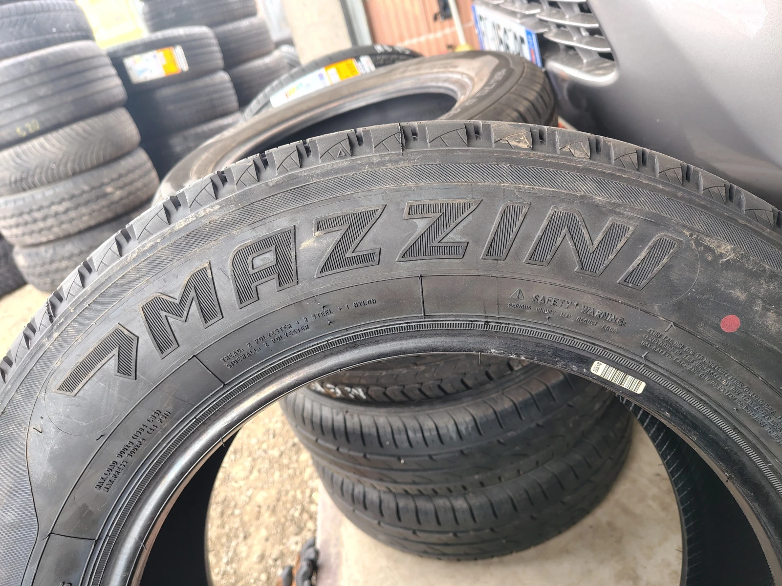 Гуми Летни 235/65R17, снимка 5 - Гуми и джанти - 55840295