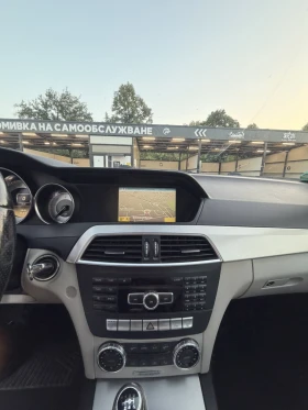 Mercedes-Benz C 220, снимка 6