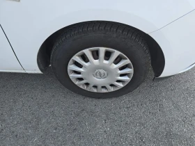Opel Corsa 1.4 бензин 75, снимка 15
