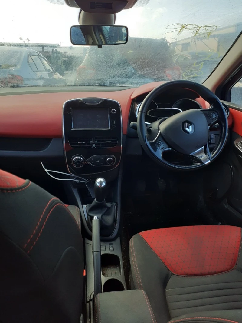 Renault Clio 0.900i, снимка 5 - Автомобили и джипове - 39858176