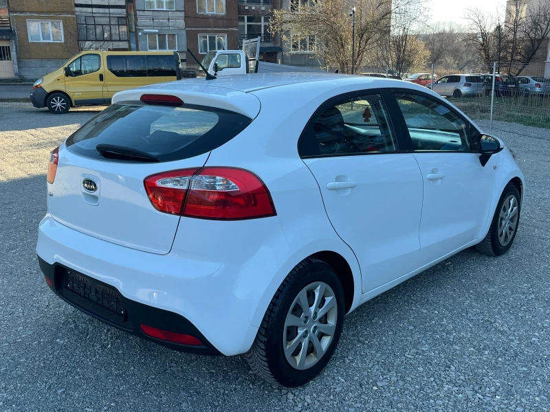 Kia Rio 1.25i, снимка 5 - Автомобили и джипове - 49564760