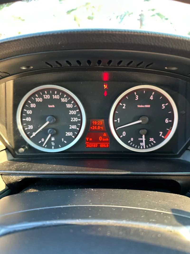 BMW 520, снимка 15 - Автомобили и джипове - 52159763