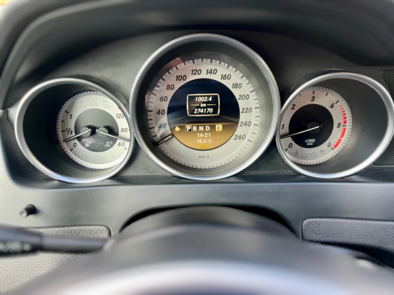 Mercedes-Benz C 350 Лизинг 265кс Топ, снимка 9 - Автомобили и джипове - 52035356