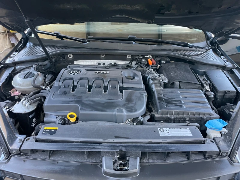 VW Golf 1.6, снимка 5 - Автомобили и джипове - 52168515