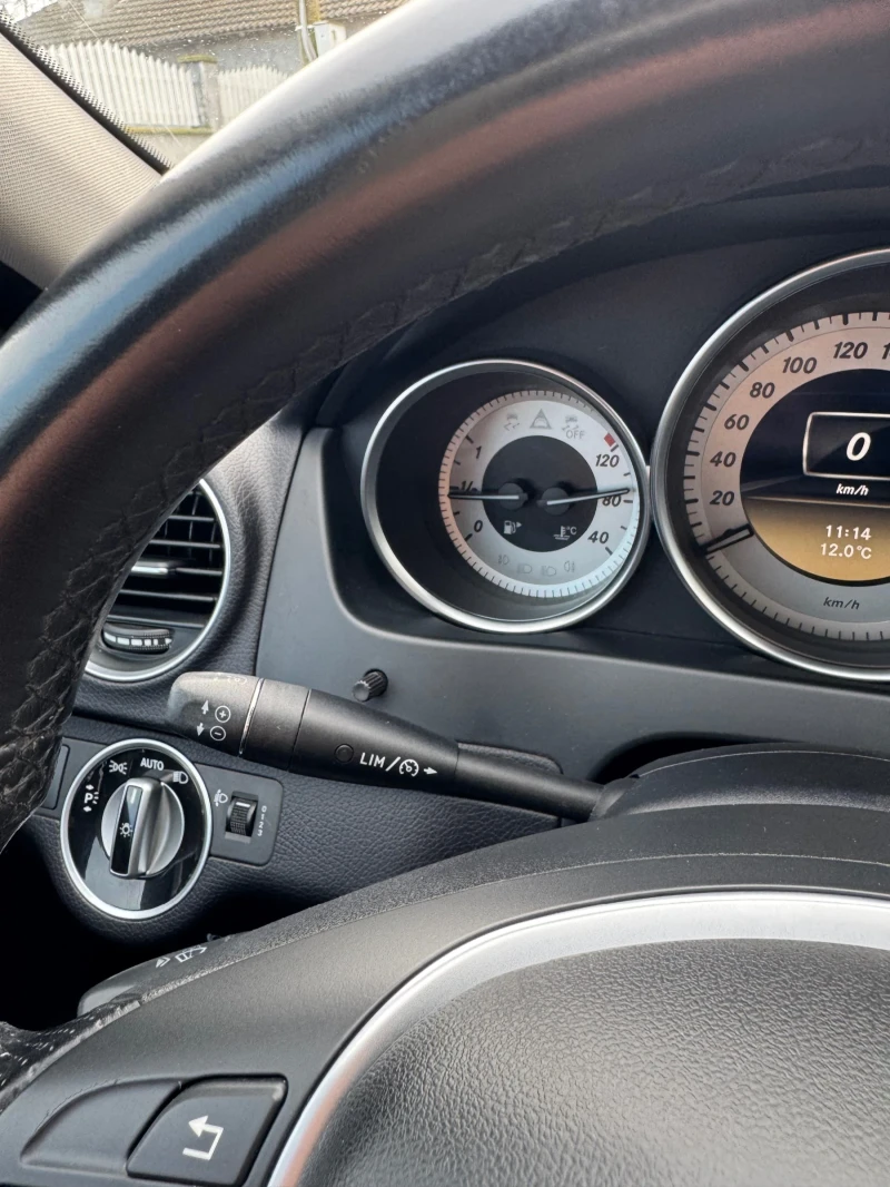 Mercedes-Benz C 220, снимка 17 - Автомобили и джипове - 52639653
