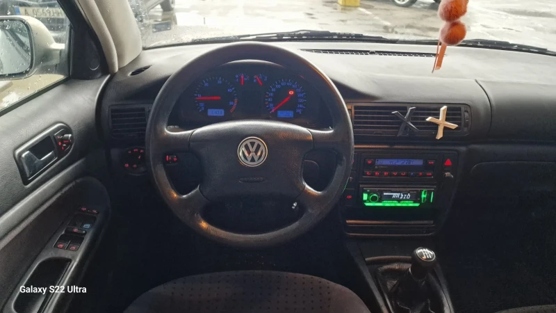 VW Passat, снимка 6 - Автомобили и джипове - 52661828