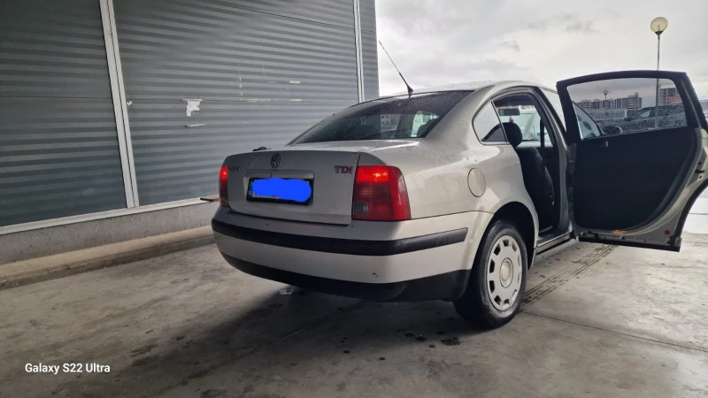 VW Passat, снимка 2 - Автомобили и джипове - 52661828