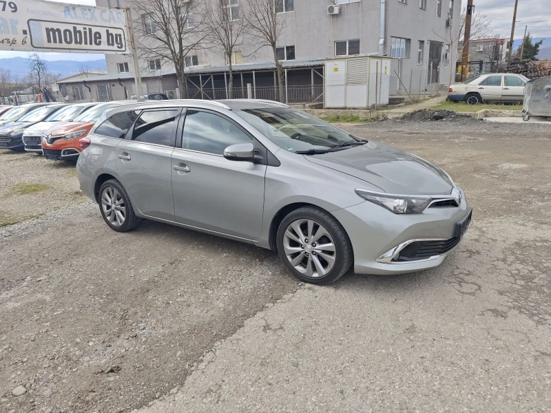 Toyota Auris 1.6 EXCLUSIVE , снимка 3 - Автомобили и джипове - 53582614