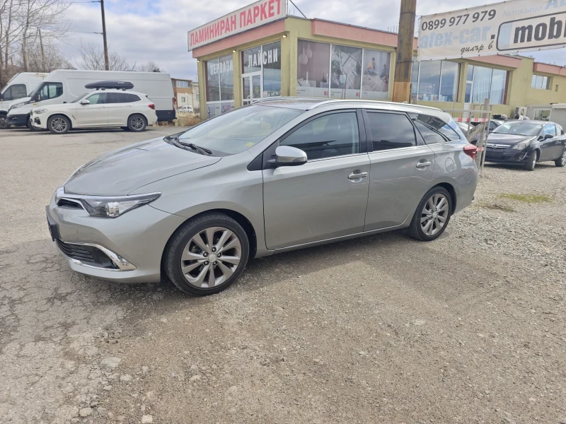 Toyota Auris 1.6 EXCLUSIVE , снимка 11 - Автомобили и джипове - 53582614