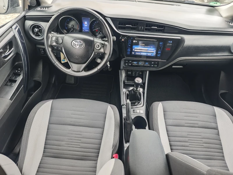 Toyota Auris 1.6 EXCLUSIVE , снимка 15 - Автомобили и джипове - 53582614