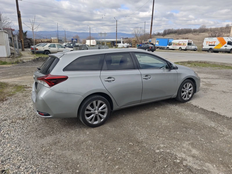 Toyota Auris 1.6 EXCLUSIVE , снимка 6 - Автомобили и джипове - 53582614