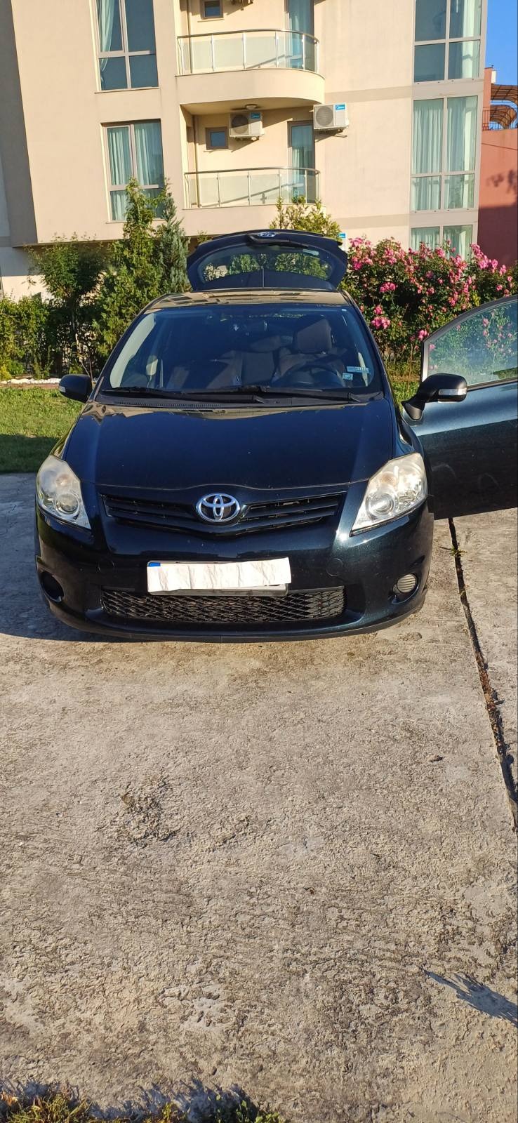 Toyota Auris, снимка 5 - Автомобили и джипове - 46017478