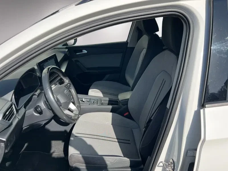 Seat Leon 1.5TGI МЕТАН SWISS, снимка 9 - Автомобили и джипове - 54306215