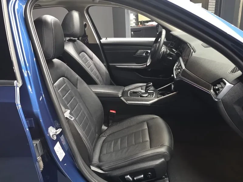 BMW 320 DISTRONIC/ШИБИДАХ/360 KAMEРИ, снимка 11 - Автомобили и джипове - 56429294