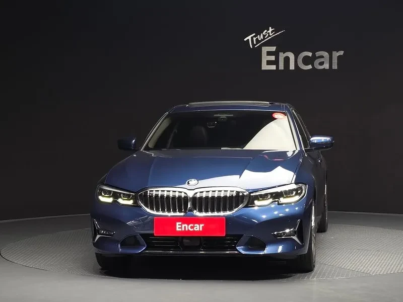 BMW 320 DISTRONIC/ШИБИДАХ/360 KAMEРИ, снимка 3 - Автомобили и джипове - 56429294