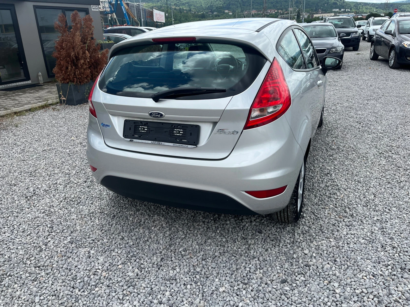 Ford Fiesta 1.2i-60k.c. Ikon - изображение 4