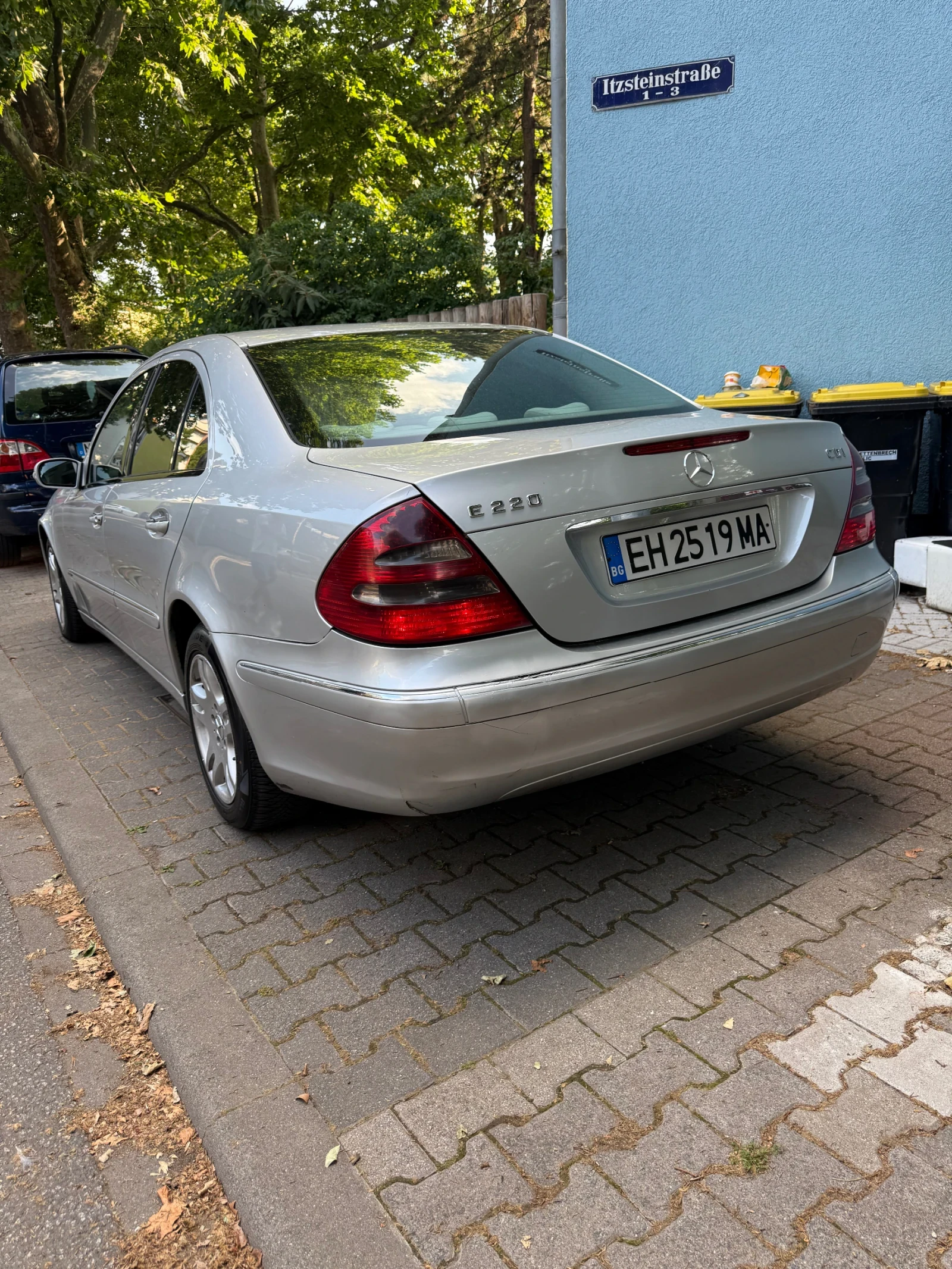 Mercedes-Benz E 220  - изображение 4