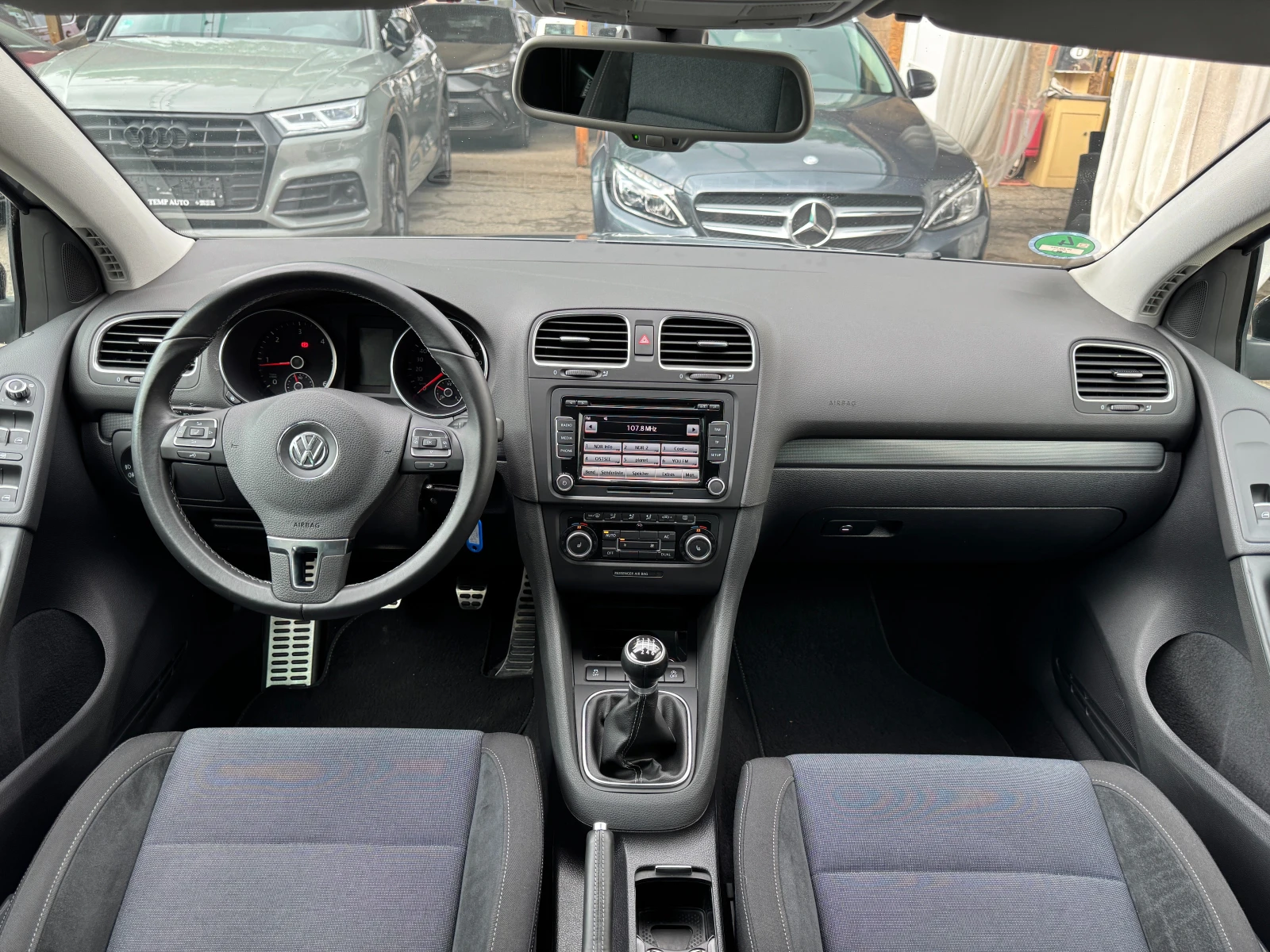 VW Golf 2.0TDI* СЪС СЕРВИЗНА КНИЖКА С ПЪЛНА ИСТОРИЯ  - изображение 9