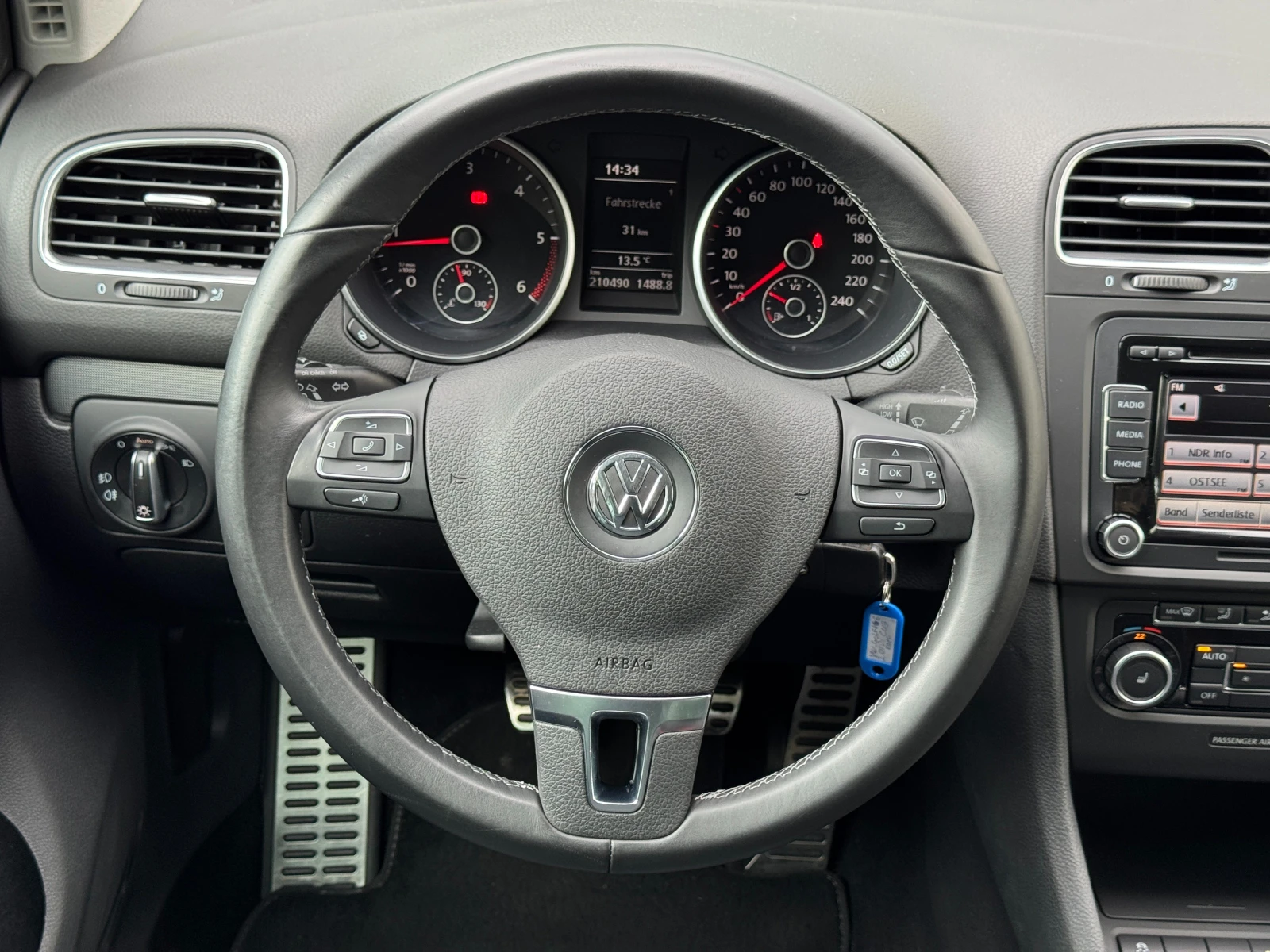 VW Golf 2.0TDI* СЪС СЕРВИЗНА КНИЖКА С ПЪЛНА ИСТОРИЯ  - изображение 10