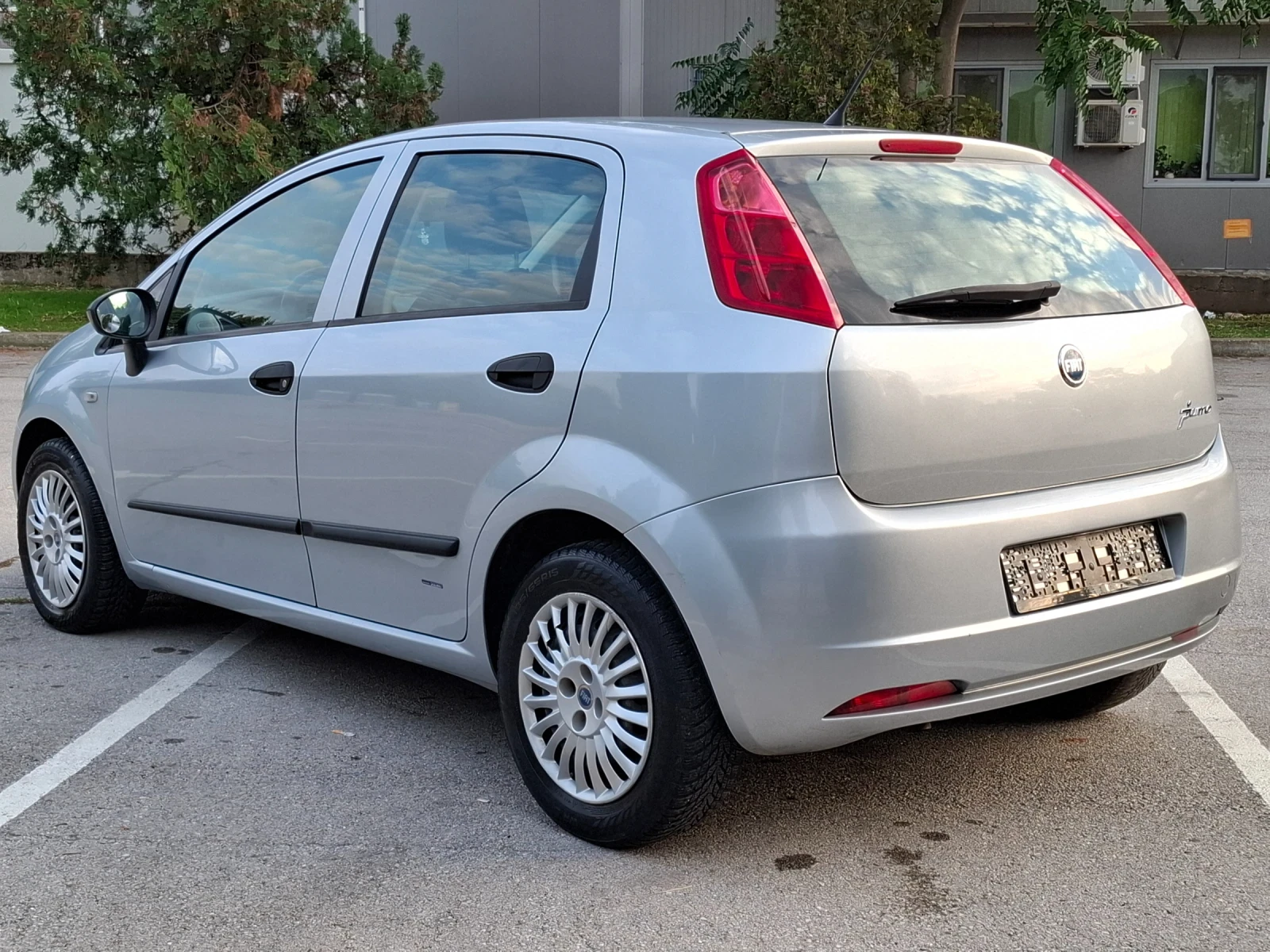Fiat Punto 1.4i 75hp * КЛИМАТИК * EURO 4 * ЛИЗИНГ *  - изображение 7