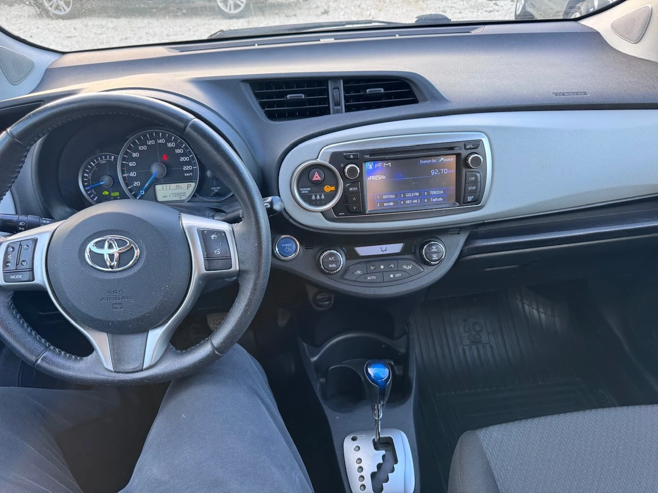 Toyota Yaris 1.5i Hybrid | Mobile.bg   14