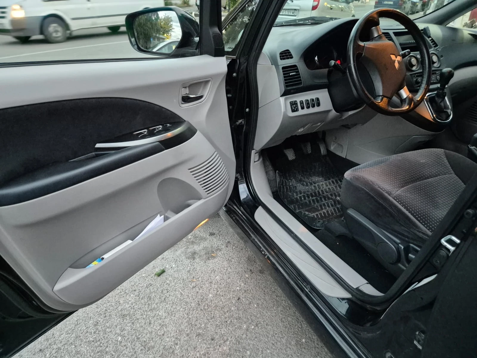Mitsubishi Grandis | Mobile.bg � ����������� 4